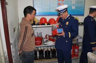 甘南支隊聯(lián)合質(zhì)監(jiān)部門開展消防產(chǎn)品專項檢查工作